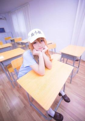 年轻漂亮的妈妈
